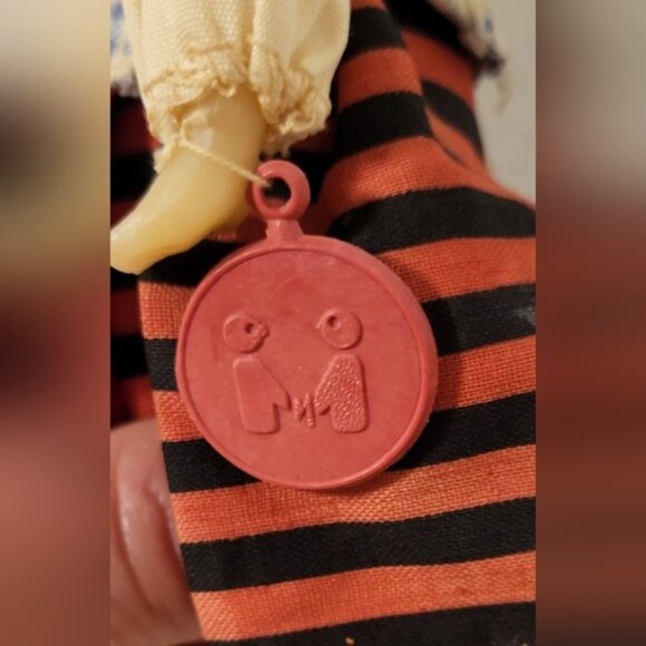 Vintage USSR Soviet miniature plastic Doll, Folk Costume traditionnel Antique - Picture 9 of 17